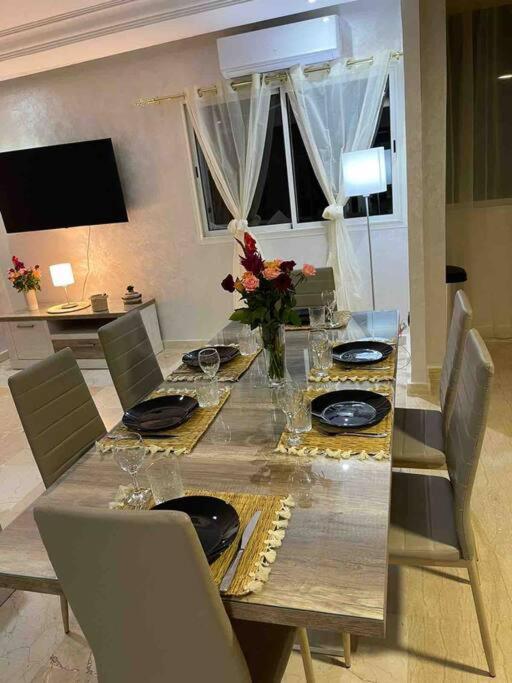 Appartement Haut Standing 3 Chambres Avec Terasse Quartier Gueliz Hivernage A Marrakech I19 มาร์ราเกช ภายนอก รูปภาพ